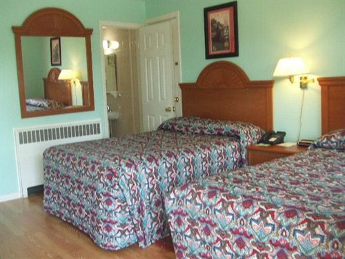 Robin Hood Motel Saratoga Springs Esterno foto